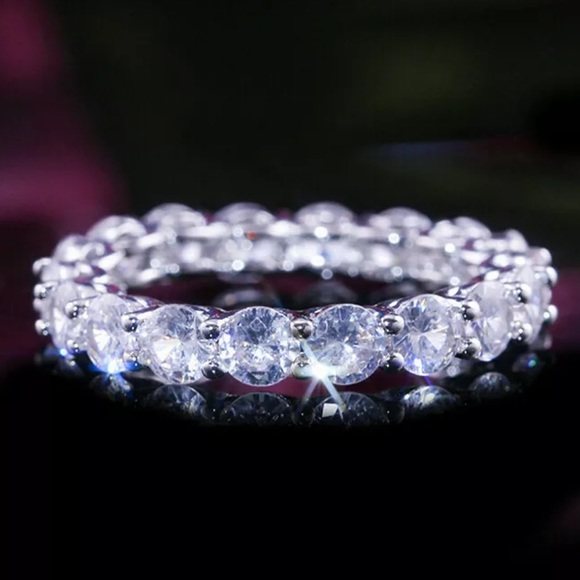 ¥ NEW 925 STERLING SILVER DIAMOND ENGAGEMENT RING - Picture 2 of 5